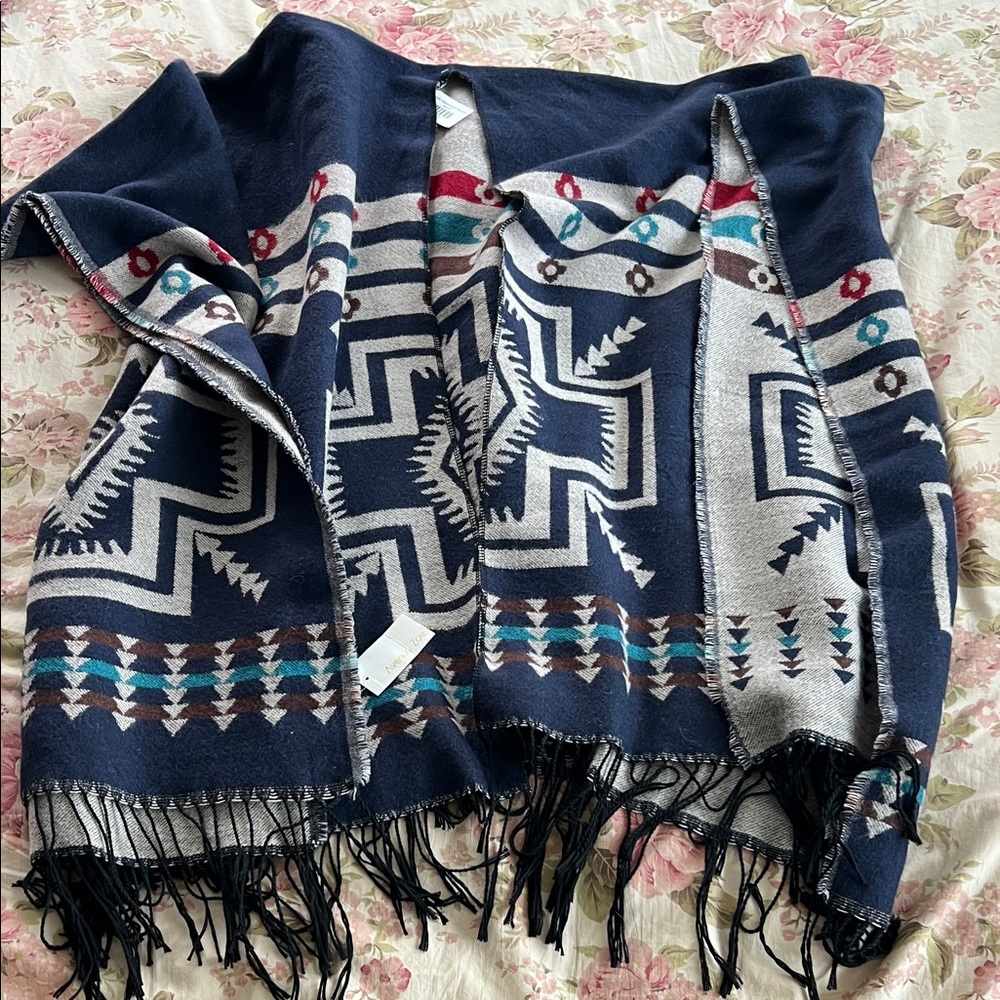 Aztec Reversible Poncho - Avenue Zoe